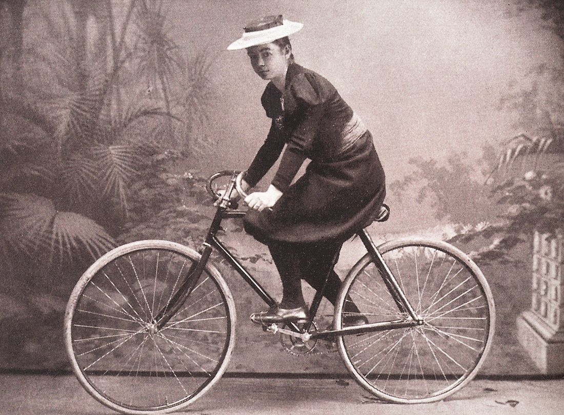 The mother who proved that women can ride bikes too
