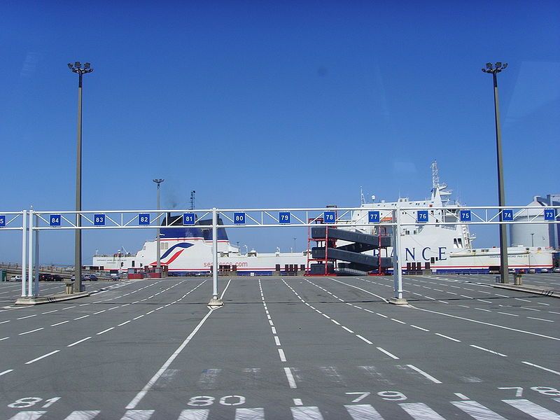 French sailors striking against DFDS purchase in Calais again