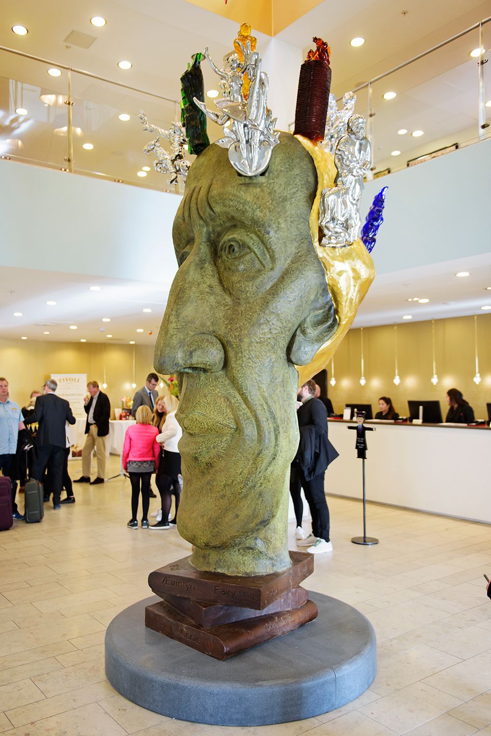 Danish artist unveils Hans Christian Andersen giant head at Tivoli Hotel
