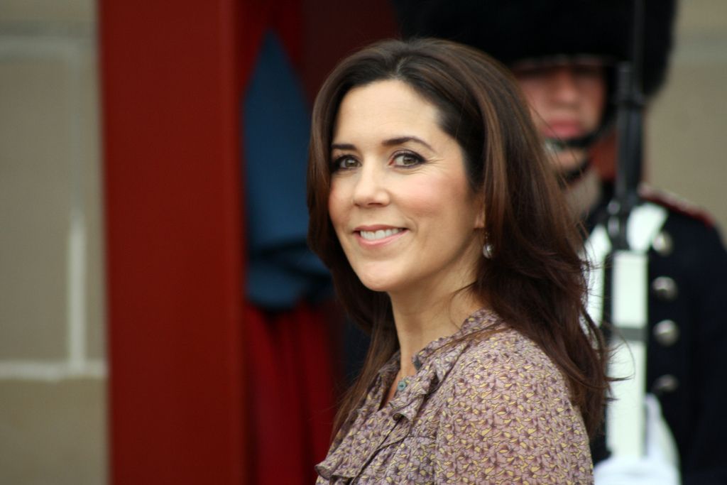 Crown Princess Mary victim of online identity theft