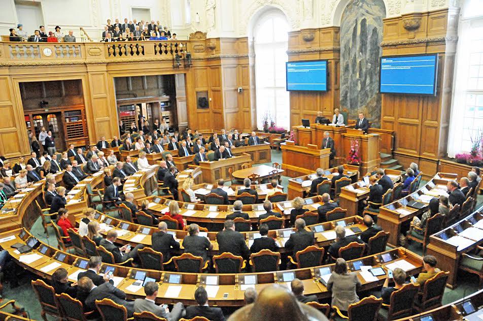 Folketinget officially kick-starts new parliamentary year
