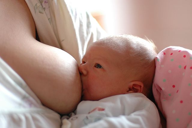 Fewer Danish mothers breastfeeding their infants