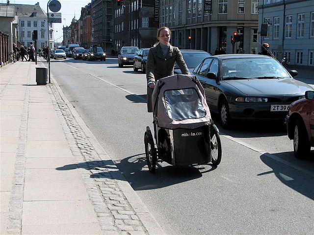 Longer work commute hurting Danish families with children