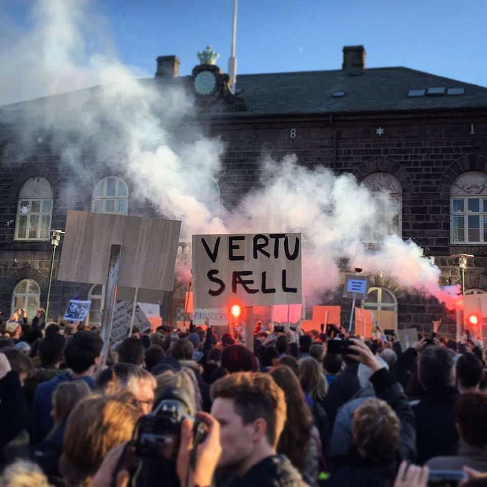 Huge Icelandic protest in Copenhagen today