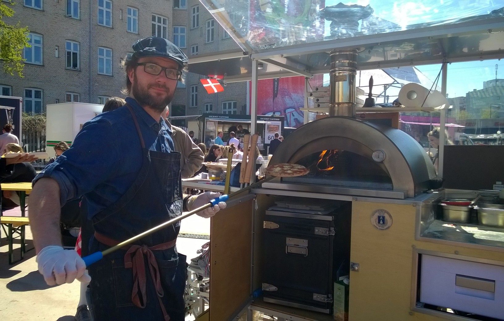 Pizza on wheels: Bikes, breaks, bakes – a delivery like no other