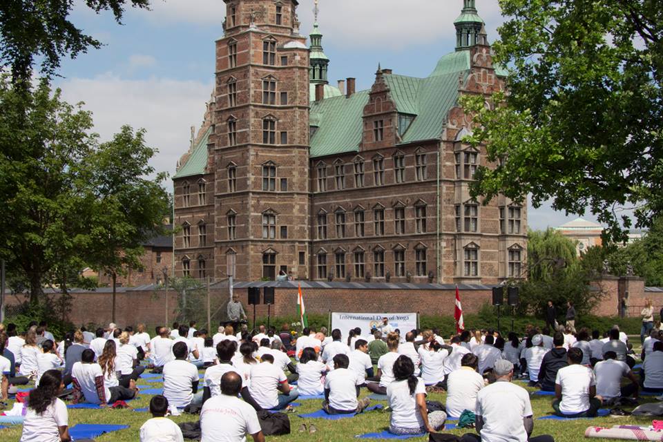 Yoga at the King’s Garden