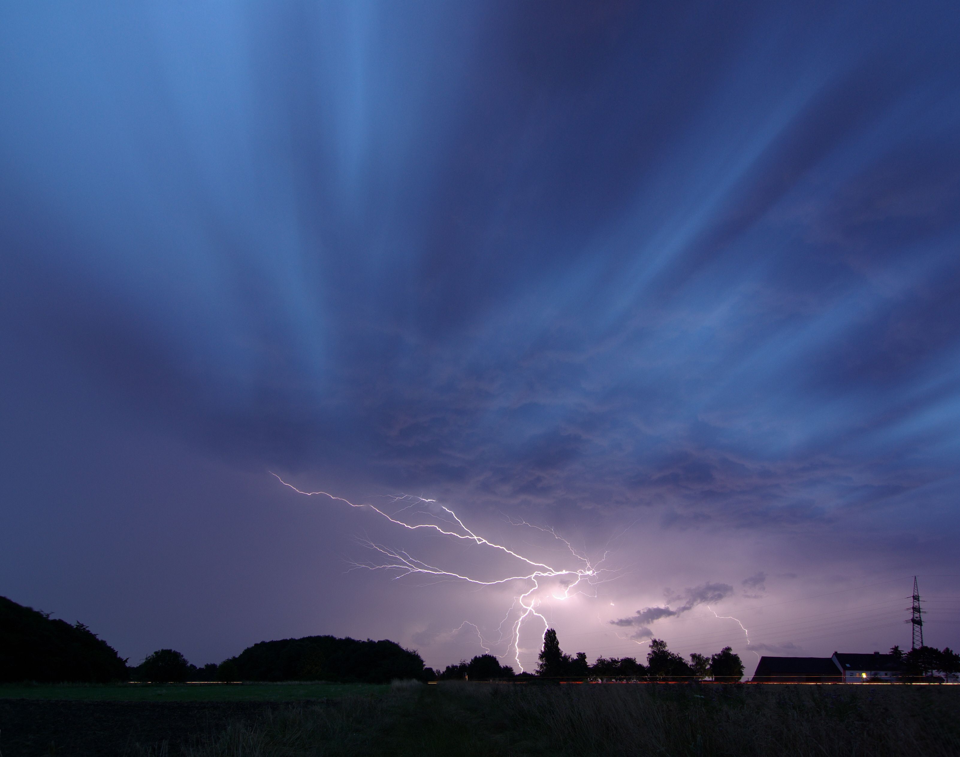 Heavy rain and thunderstorms on the way for much of Denmark