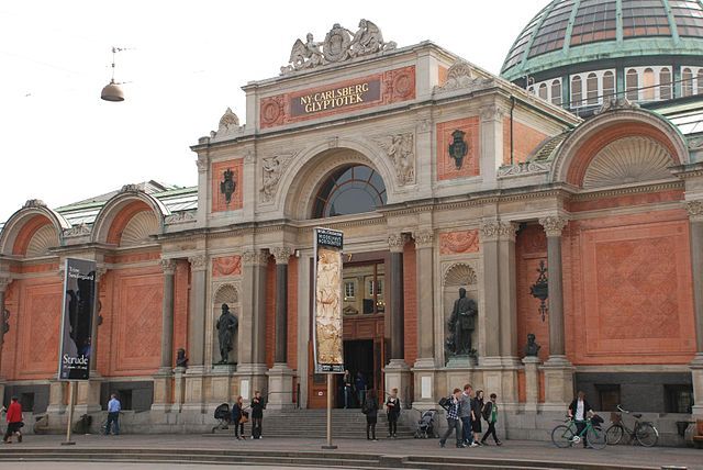 Copenhagen museum returns stolen artefacts to Italy