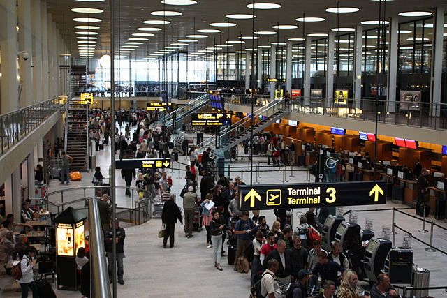 Numbers of passengers using Copenhagen Airport continuing to grow