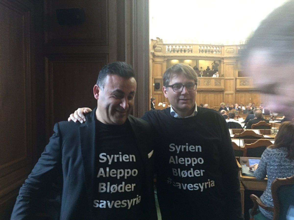 Four MPs thrown out of Parliament for Aleppo t-shirt stunt