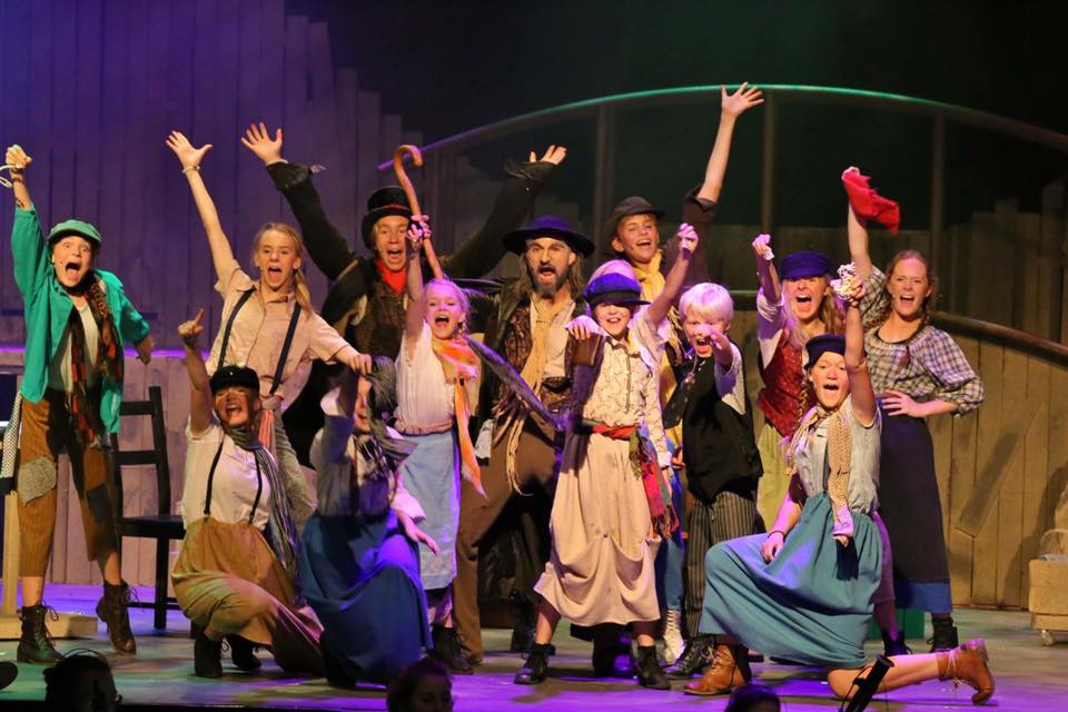 Performance Review: Rousing ‘Oliver!’ proves that blondes do have more fun