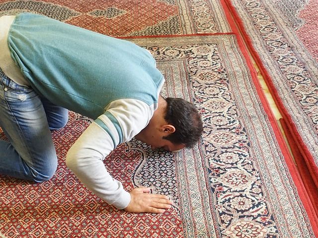Danish government refuses to ban prayer rooms