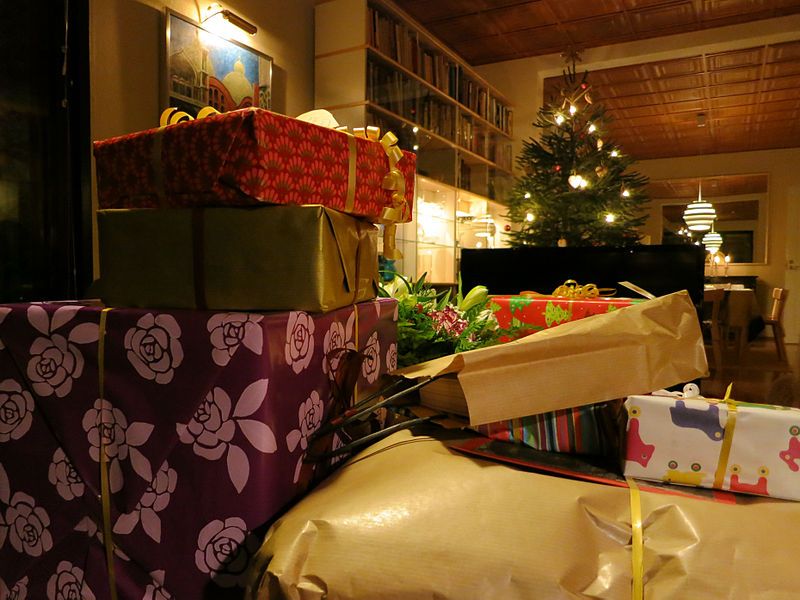 Danish firm hands out 65,000 kroner Xmas bonus to employees