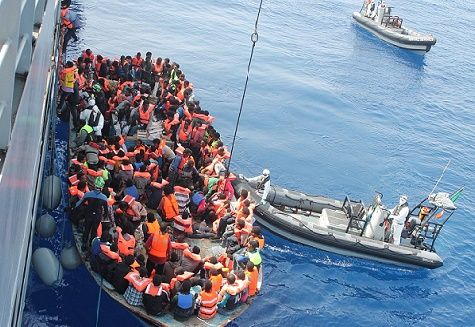 Maersk vessel picks up Mediterranean migrants