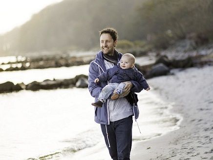 Danish News in Brief: EU proposes earmarking paternity leave for men