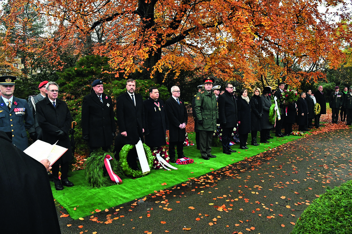 Diplomats commemorate the centenary of the Armistice