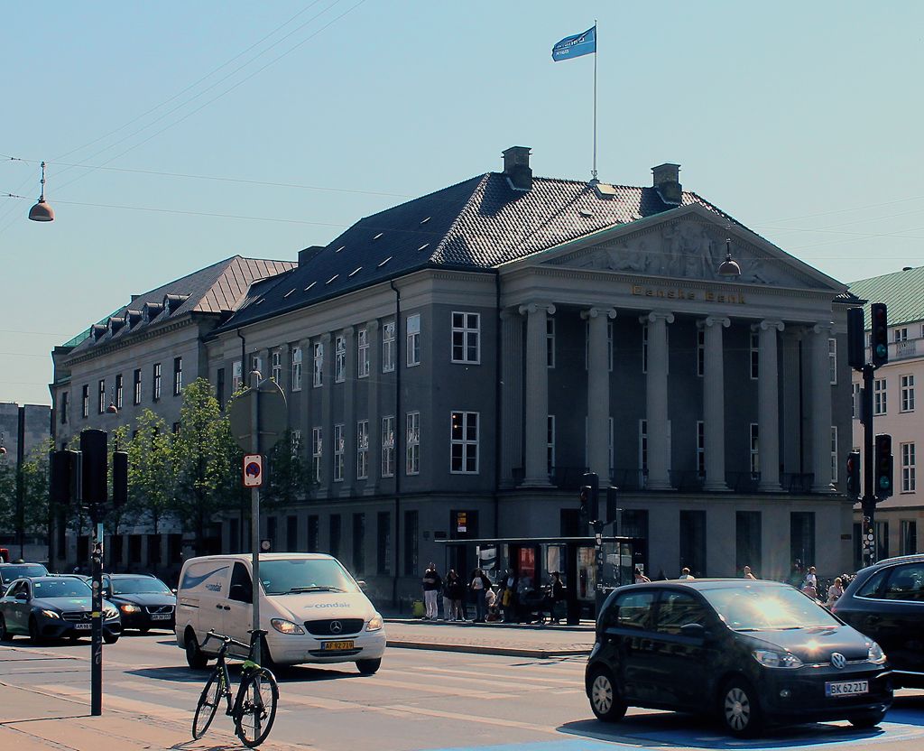Danske Bank encourages employees to discriminate against indebted customers – report
