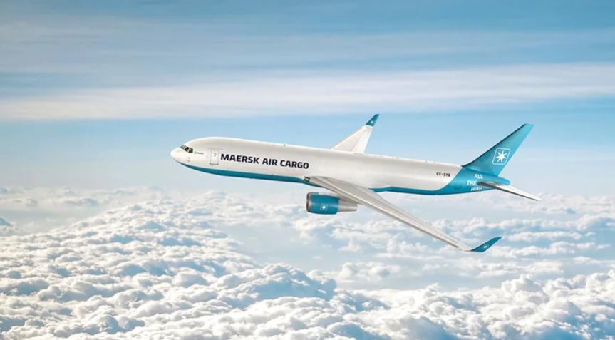 Maersk returns to the clouds with air freight