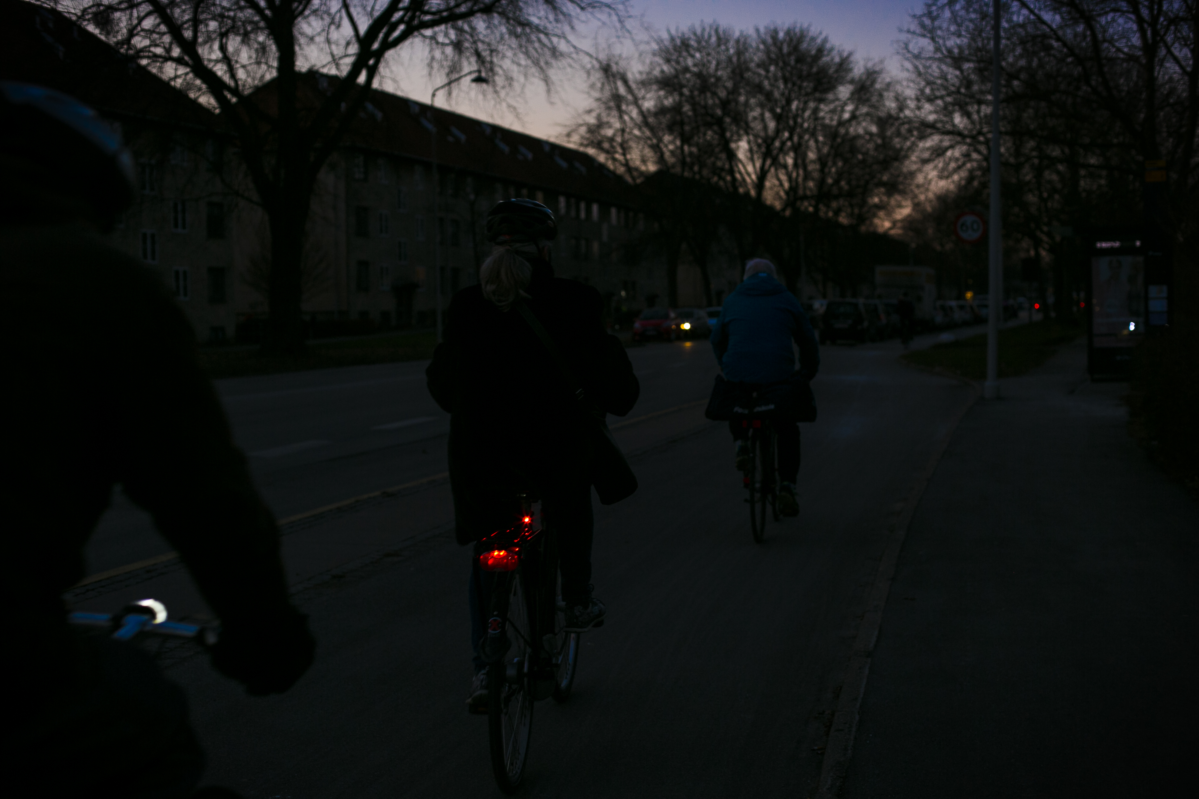 Fluorescence, your name is woman!  Men are more likely to cycle without lights
