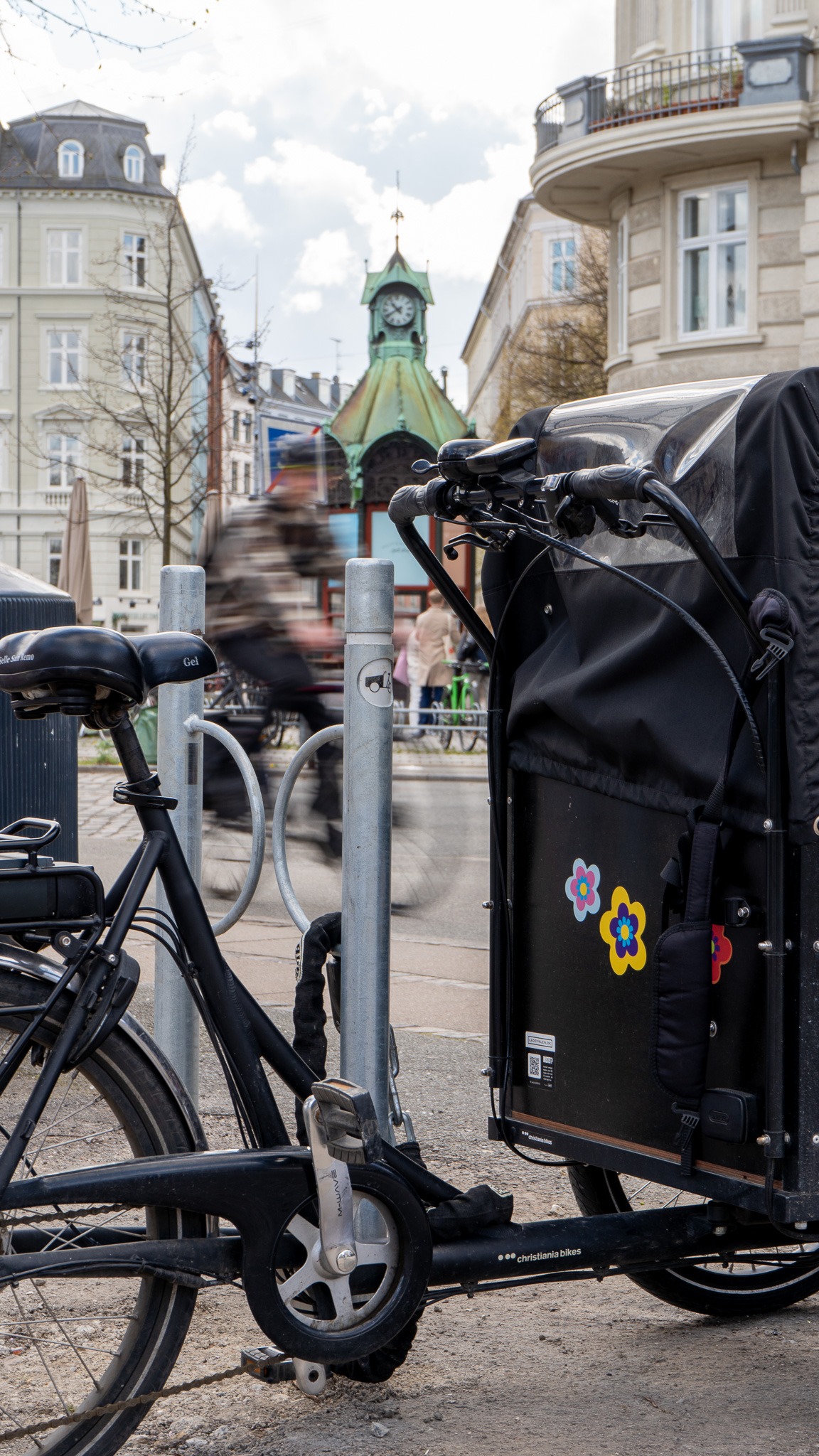 코펜하겐에 최초의 자전거 주차 스탠드 등장