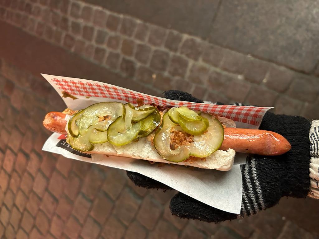 A hotdog with ‘Rød Pølse’ is part of Danish cuisine 